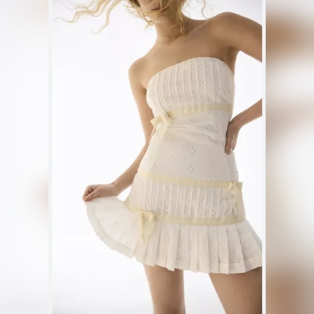 Kimchi Blue Women's White Violetta Eyelet Strapless Mini Dress LARGE